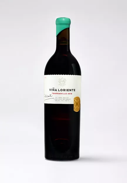 Tempranillo render with white background